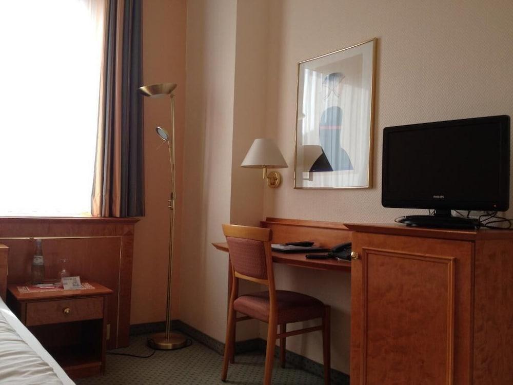 Hotel Niedersaechsischer Hof Гослар Екстер'єр фото