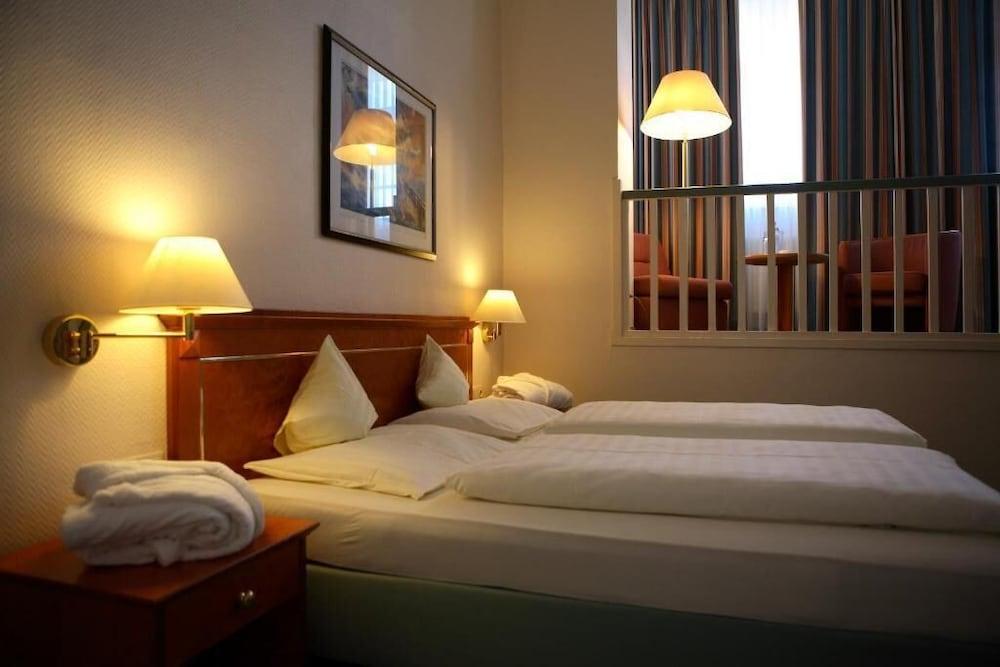 Hotel Niedersaechsischer Hof Гослар Екстер'єр фото